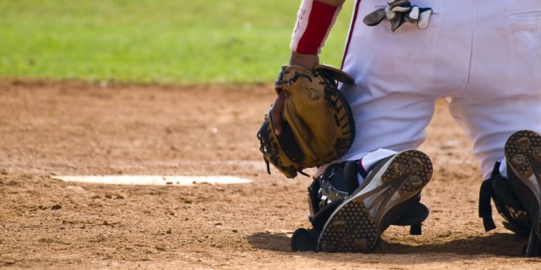 best baseball cleats for outfielders