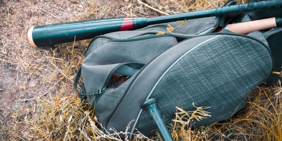 baseball bags with wheels